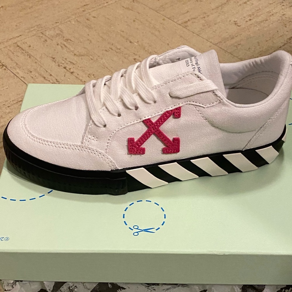 Size37offwhite sneakers never worn